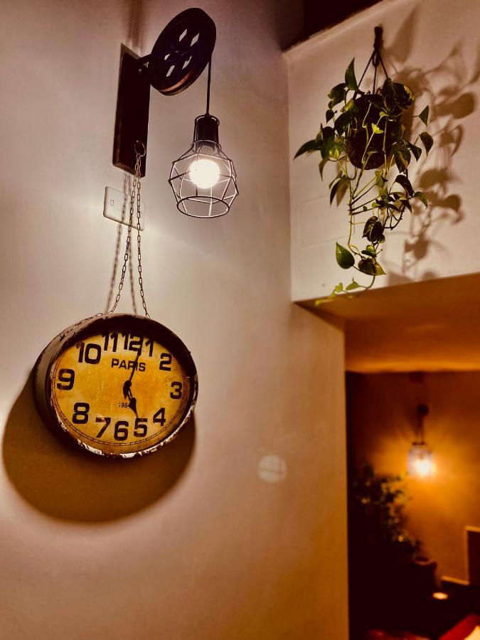 Moroni Trastevere Cozy Apartment Roma Ngoại thất bức ảnh